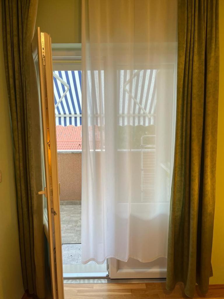 Ana'S House Apartment Makarska Exterior photo